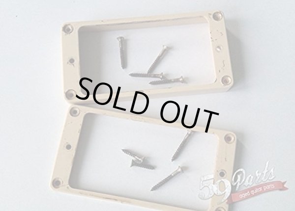画像3: 59PARTS/A SET OF 2 HAND AGED HISTORIC GIBSON PAF M-69 PICKUP MOUNTING RINGS, CREAM/全国一律送料無料 (3)
