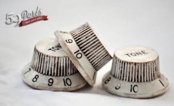 画像3: 59PARTS/SET OF 3 HAND AGED FENDER NYLON KNOBS/ノブ/ビンテージパーツ/全国一律送料無料 (3)