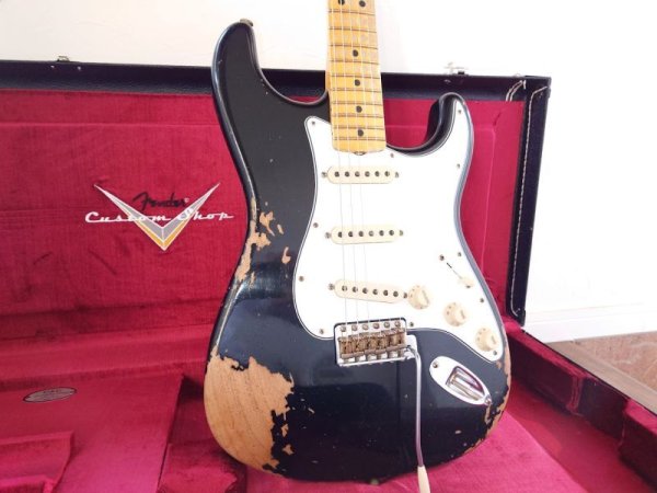 画像1: 2023 Fender Custom Shop 69 Heavy Relic Stratocaster - Handwound Pick Ups - Modern Specs /全国一律送料無料！ (1)