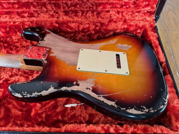 画像4: Fender Custom Shop Michael Landau Signature 1968 Relic Stratocaster - Handwound PU's / Bleached 3-Color Sunburst/新品全国一律送料無料 (4)