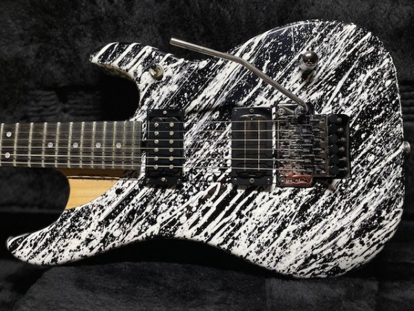 画像1: Washburn N4 Nuno Bettencourt Black/White Splatter/ ウァッシュバーン/新品/全国一律送料無料 (1)