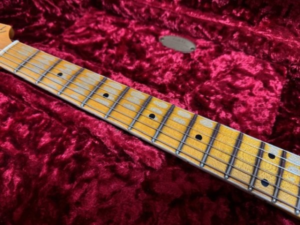 画像2: Fender Custom Shop '57 Stratocaster Heavy Relic - Handwound PU's / Candy Apple RED/新品全国一律送料無料 (2)