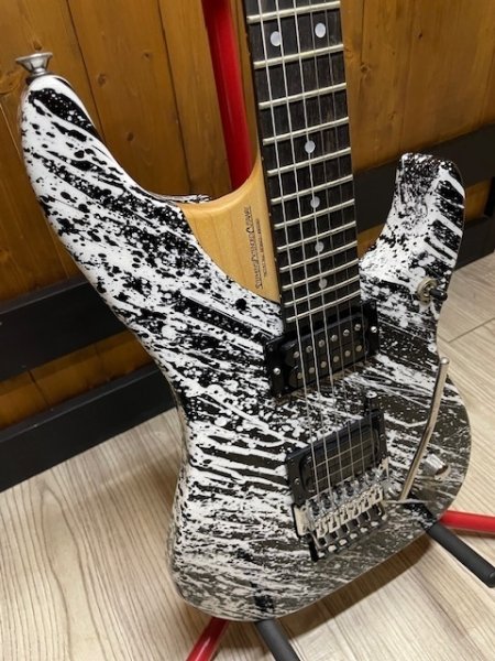 画像4: Washburn USA Custom Shop N4 Nuno Bettencourt Black/White Splatter/ ウァッシュバーン/新品/全国一律送料無料 (4)