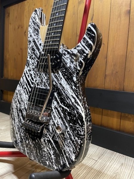 画像7: Washburn USA Custom Shop N4 Nuno Bettencourt Black/White Splatter/ ウァッシュバーン/新品/全国一律送料無料 (7)