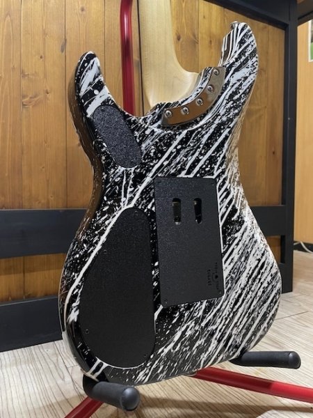 画像9: Washburn USA Custom Shop N4 Nuno Bettencourt Black/White Splatter/ ウァッシュバーン/新品/全国一律送料無料 (9)