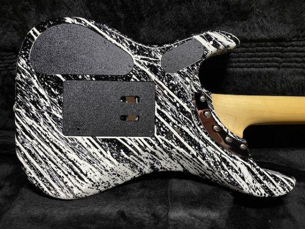 画像2: Washburn USA Custom Shop N4 Nuno Bettencourt Black/White Splatter/ ウァッシュバーン/新品/全国一律送料無料 (2)