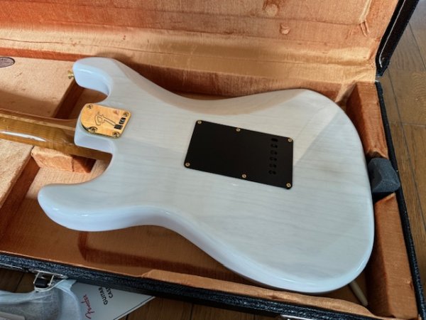 画像4: Fender Custom Shop American Custom Stratocaster NOS - Handwound PU's / Aged White Blonde/新品全国一律送料無料 (4)