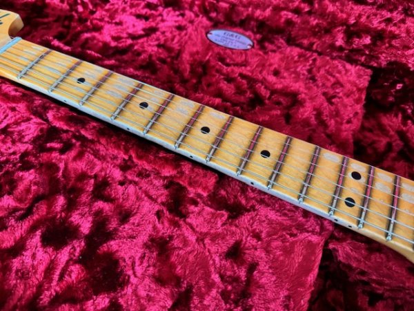 画像2: Fender Custom Shop '69 Stratocaster Heavy Relic - Handwound PU's / Olympic White/新品全国一律送料無料 (2)