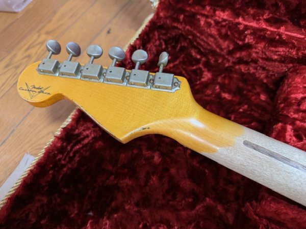画像6: Fender Custom Shop '57 Stratocaster Heavy Relic - Handwound PU's / Candy Apple RED/新品全国一律送料無料 (6)
