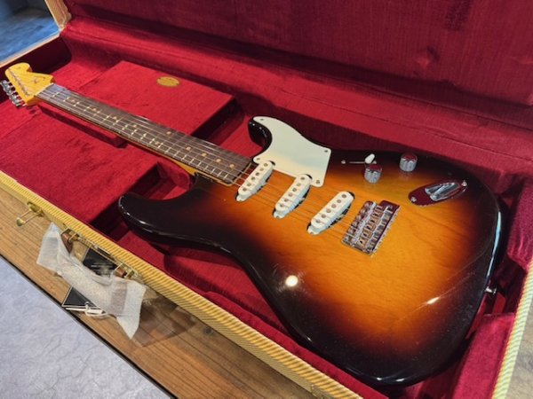 画像4: Fender Custom Shop Limited Edition BVLGARI Stratocaster NOS - Wide Fade 2-Color Sunburst/新品/全国一律送料無料 (4)