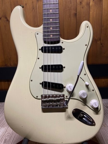 画像14: Fender Custom Shop ' 62 Stratocaster Flamethrower - Journeyman RelicLimited Edition - Vintage White - AAAA Flamed Maple Neck/新品/全国一律送料無料 (14)