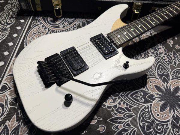 画像3: Washburn Custom Shop  N4 Nuno Bettencourt White Prototype / Black Hardware (3)