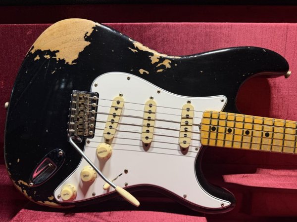 画像1: Fender Custom Shop Fender Custom Shop '69 Stratocaster Heavy Relic / Black (1)