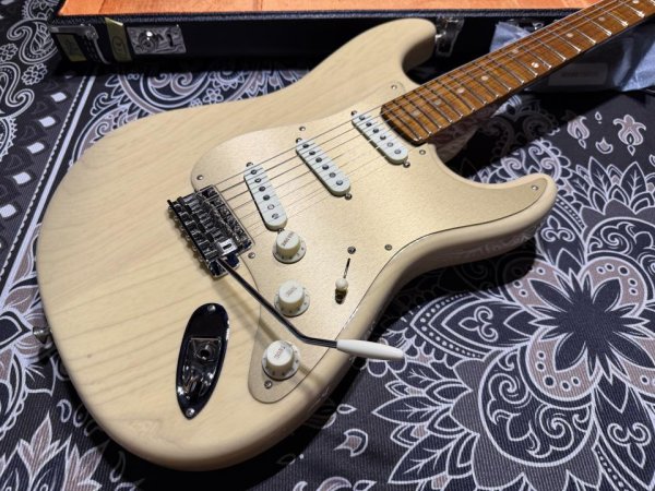 画像3: Fender Custom Shop American Custom Stratocaster NOS / Honey Blonde (3)