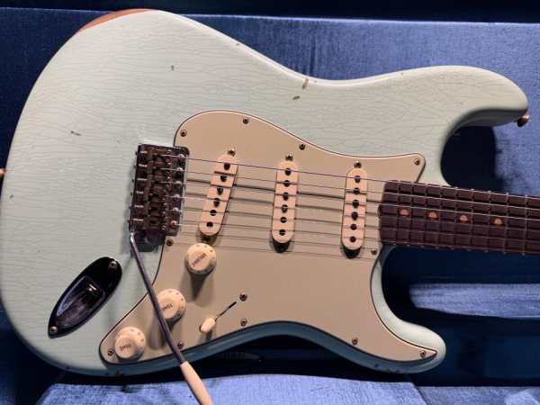 画像1: Fender Custom Shop Fender Custom Shop '63 Stratocaster / Limited Edition Super Faded Aged / Surf Green (1)