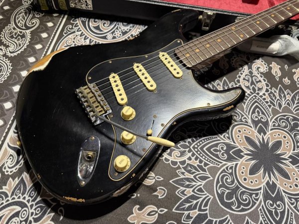 画像3: Fender Custom Shop Fender Custom Shop LTD 1960 Dual-Mag Stratocaster / Aged Black (3)