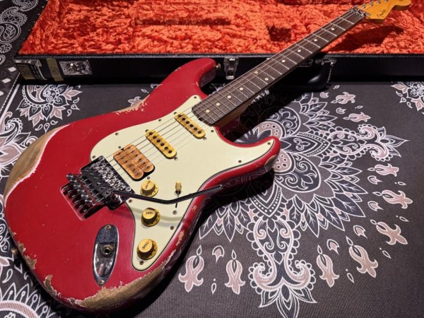 画像2: Fender Custom Shop Stratocaster Heavy Relic FRT / Alley Cat / Torino Red (2)