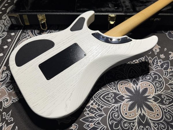画像4: Washburn Custom Shop  N4 Nuno Bettencourt White Prototype / Black Hardware (4)