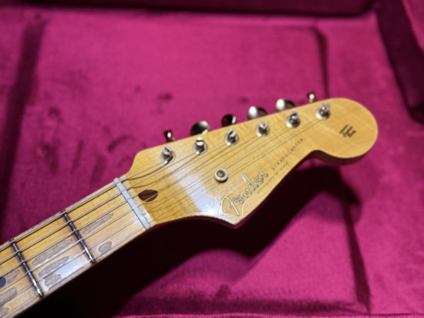 画像5: Fender Custom Shop Limited Edition 1955 Stratocaster Bone Tone / HLE Gold Aged Relic (5)