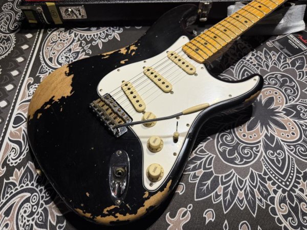 画像3: Fender Custom Shop Fender Custom Shop '69 Stratocaster Heavy Relic / Black (3)