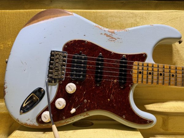 画像1: Fender Custom Shop '62 Stratocaster S-S-H / Sonic Blue / Heavy Relic (1)