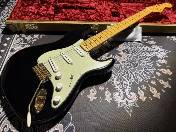 画像2: Fender Custom Shop LTD 70th Anniversary '54 Stratocaster / Black (2)