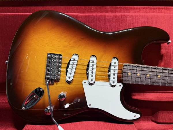 画像1: Fender Custom Shop Limited Edition BVLGARI Stratocaster® /NOS (1)