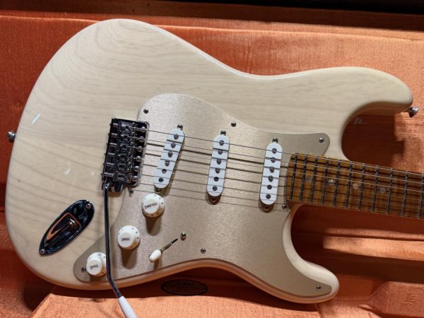 画像1: Fender Custom Shop American Custom Stratocaster NOS / Honey Blonde (1)
