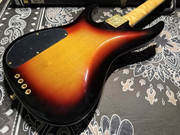 画像6: Valley Arts Custom Pro USA Bass / Sunburst (6)