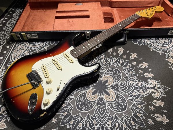画像2: Fender Custom Shop Fender Custom Shop W25 Stratocaster Sunburst / PRO Relic / 2025 NAMM  (2)