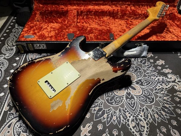 画像7: Fender Custom Shop Michael Landau Signature 1968 Relic Stratocaster/ Bleached 3-Color Sunburst (7)