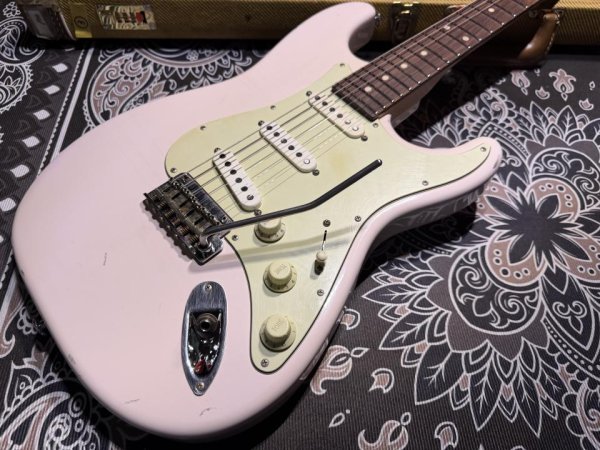 画像2: Suhr Classic Antique Shell Pink / Aged by Master Builder J. W. Black (2)
