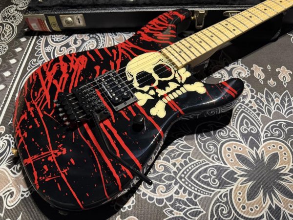 画像4: Charvel Charvel USA Custom Shop Warren DeMartini Blood and Skull (4)