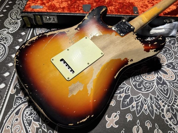画像6: Fender Custom Shop Michael Landau Signature 1968 Relic Stratocaster/ Bleached 3-Color Sunburst (6)