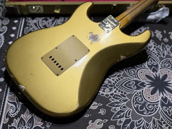 画像6: Fender Custom Shop Limited Edition 1955 Stratocaster Bone Tone / HLE Gold Aged Relic (6)