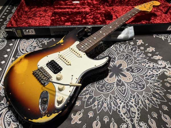 画像2: Fender Custom Shop Fender Custom Shop '69 SSH Stratocaster Heavy Relic / 3 Color Sunburst (2)