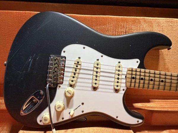 画像1: Fender Custom Shop '69 Stratocaster / Journeyman Relic / Charcoal Frost Metallic (1)