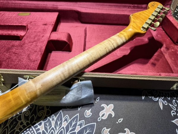画像9: Fender Custom Shop '62 Stratocaster FRT SSH / Heavy Relic / Graﬃti-Yellow (9)