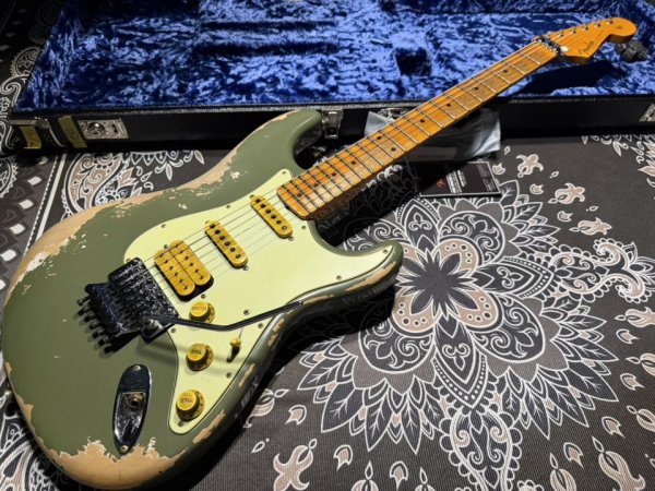 画像2: Fender Custom Shop Fender Custom Shop Alley Cat Stratocaster Heavy Relic / Faded Army Drab Green (2)
