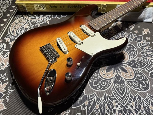 画像3: Fender Custom Shop Limited Edition BVLGARI Stratocaster® /NOS (3)