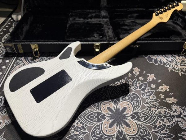 画像6: Washburn Custom Shop  N4 Nuno Bettencourt White Prototype / Black Hardware (6)