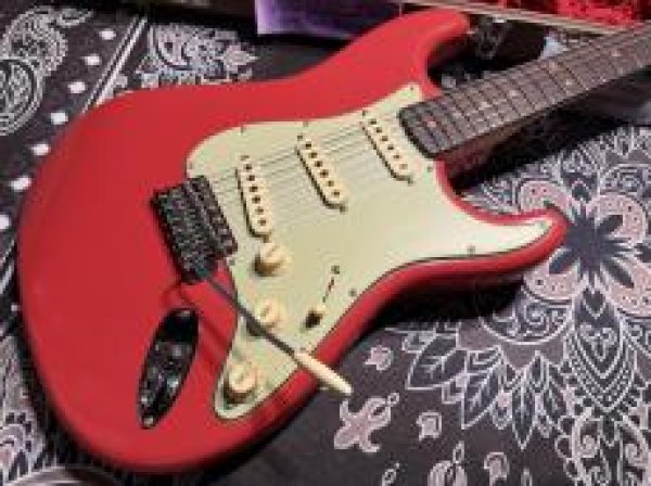 画像2: Fender Custom Shop LTD '63 Stratocaster Journeyman Relic / Aged Fiesta Red (2)