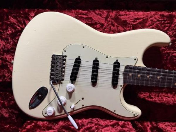 画像1: Fender Custom Shop Fender Custom Shop '62 Stratocaster Flamethrower / Journeman Relic / Vintage White (1)