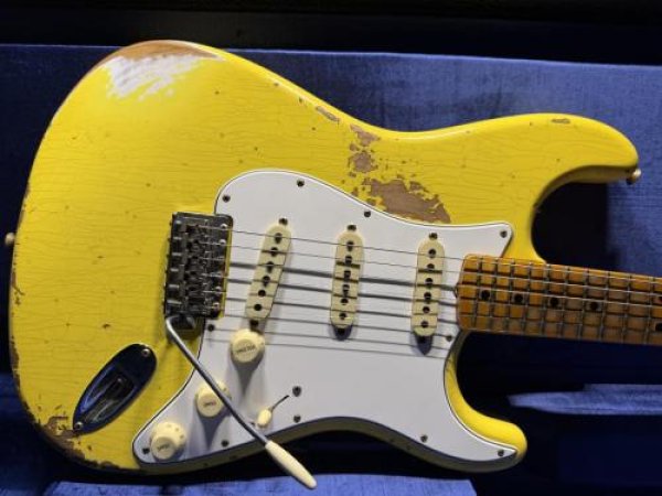 画像1:  Fender Custom Shop '69 Stratocaster Heavy Relic Reverse Headstock / Aged Canary Yellow (1)