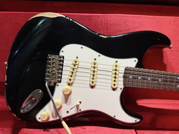 画像1: Fender Custom Shop W25 Stratocaster Black / PRO Relic / 2025NAMM (1)