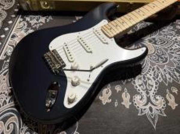 画像3: Fender Custom Shop Clapton Stratocaster / Mercedes Blue (3)