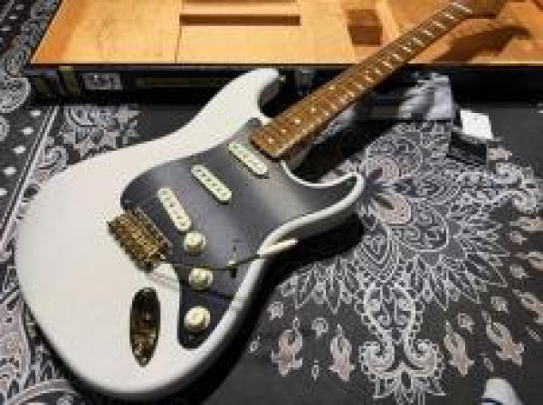画像2: Fender Custom Shop American Custom Stratocaster NOS / Aged White Blonde (2)