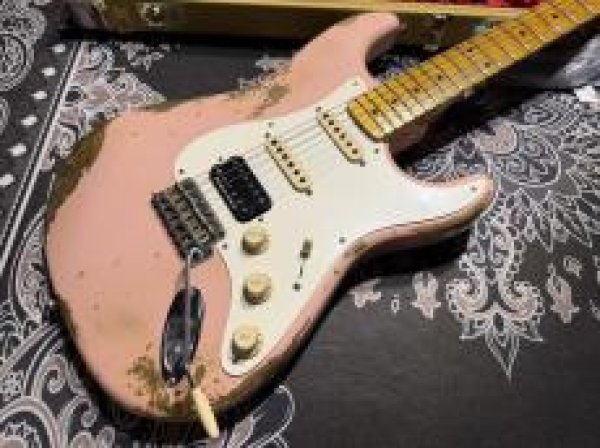 画像3: Fender Custom Shop 1957 Stratocaster SSH Relic Shell Pink (3)