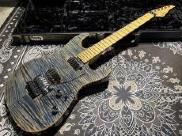 画像2:  Suhr Standard / Trans Blue Denim Slate (2)
