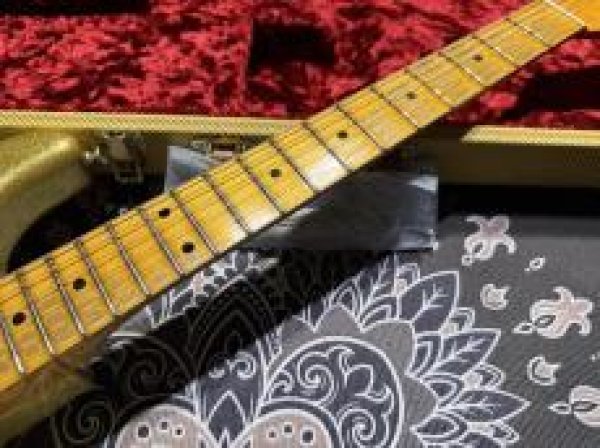画像4: Fender Custom Shop 1957 Stratocaster Relic / Gold Sparkle (4)